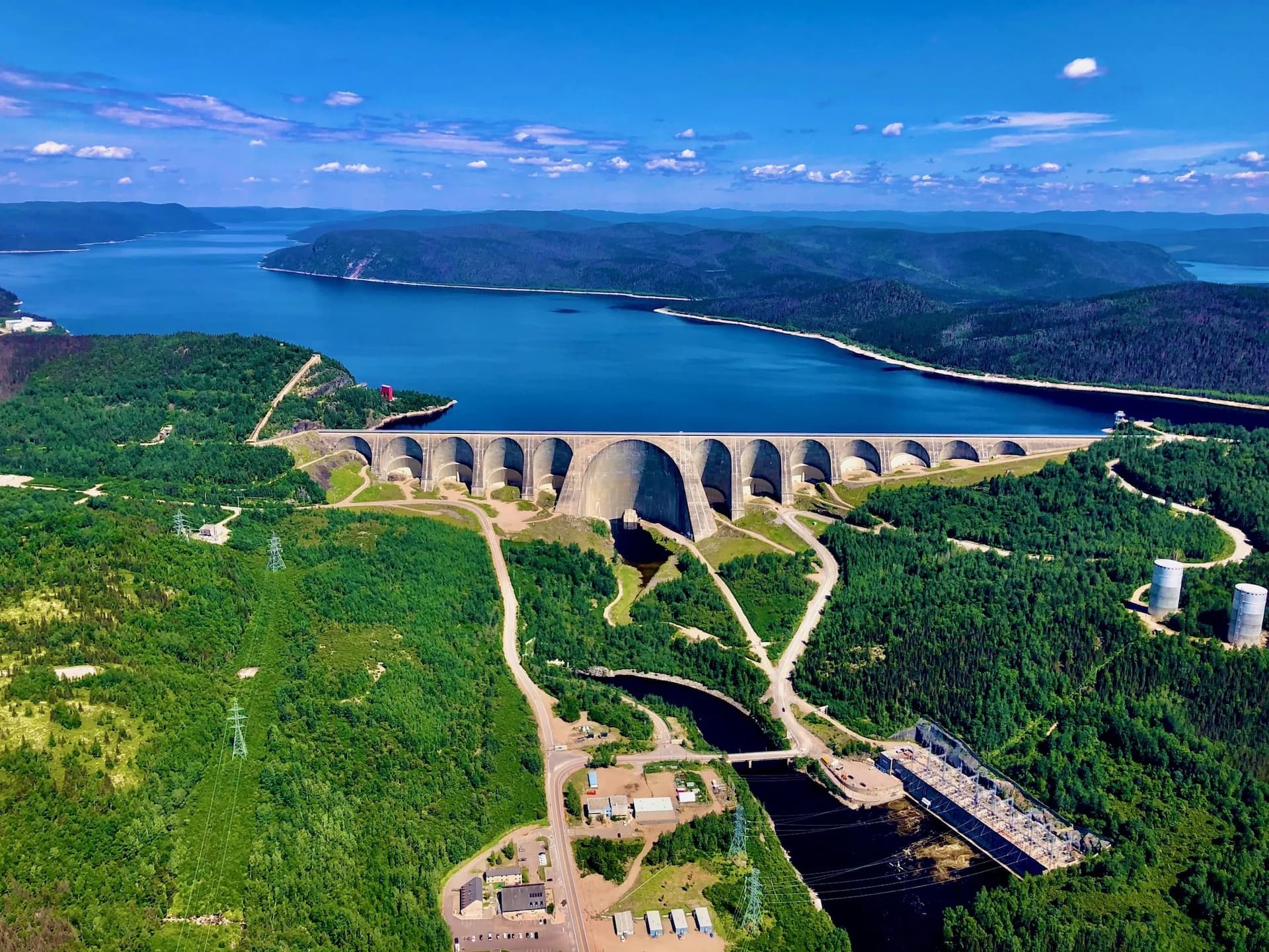 Manic-5 et les grands barrages : la Côte-Nord des géants